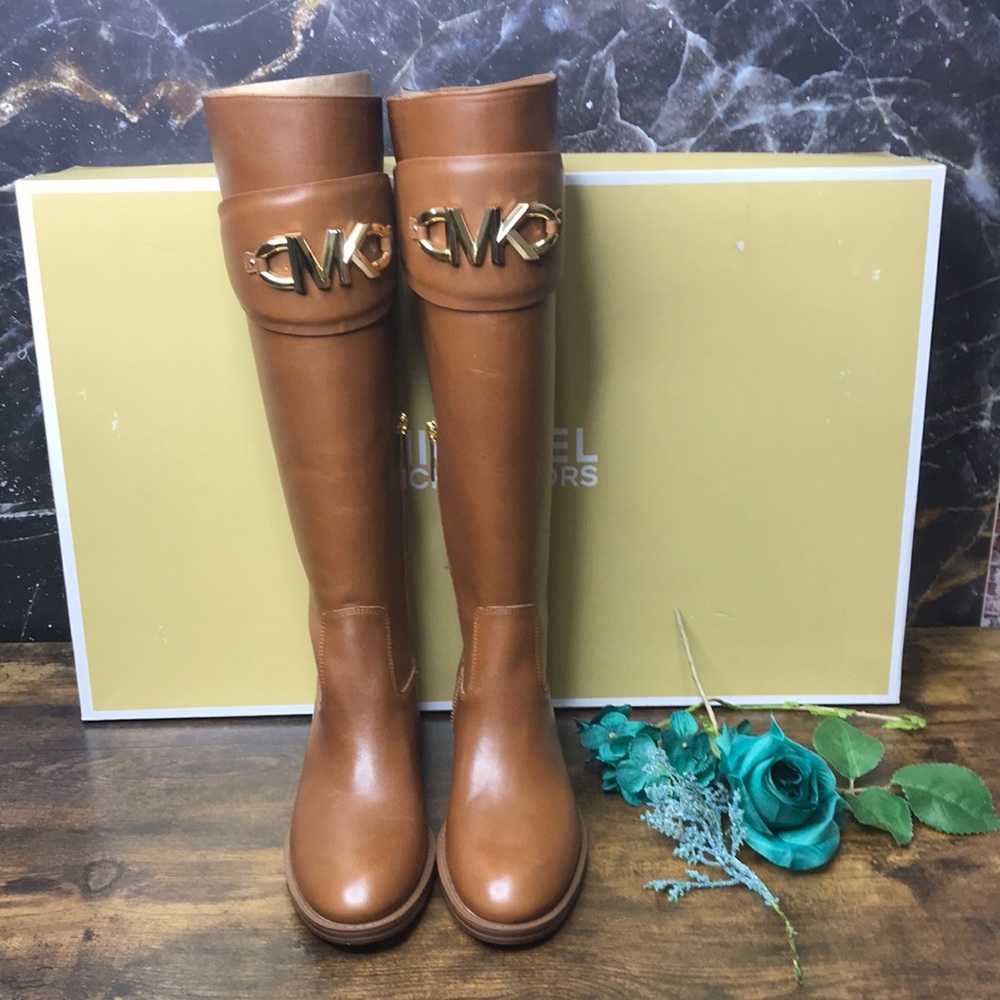 Michael Kors Izzy Riding Boots Luggage 5.5M
